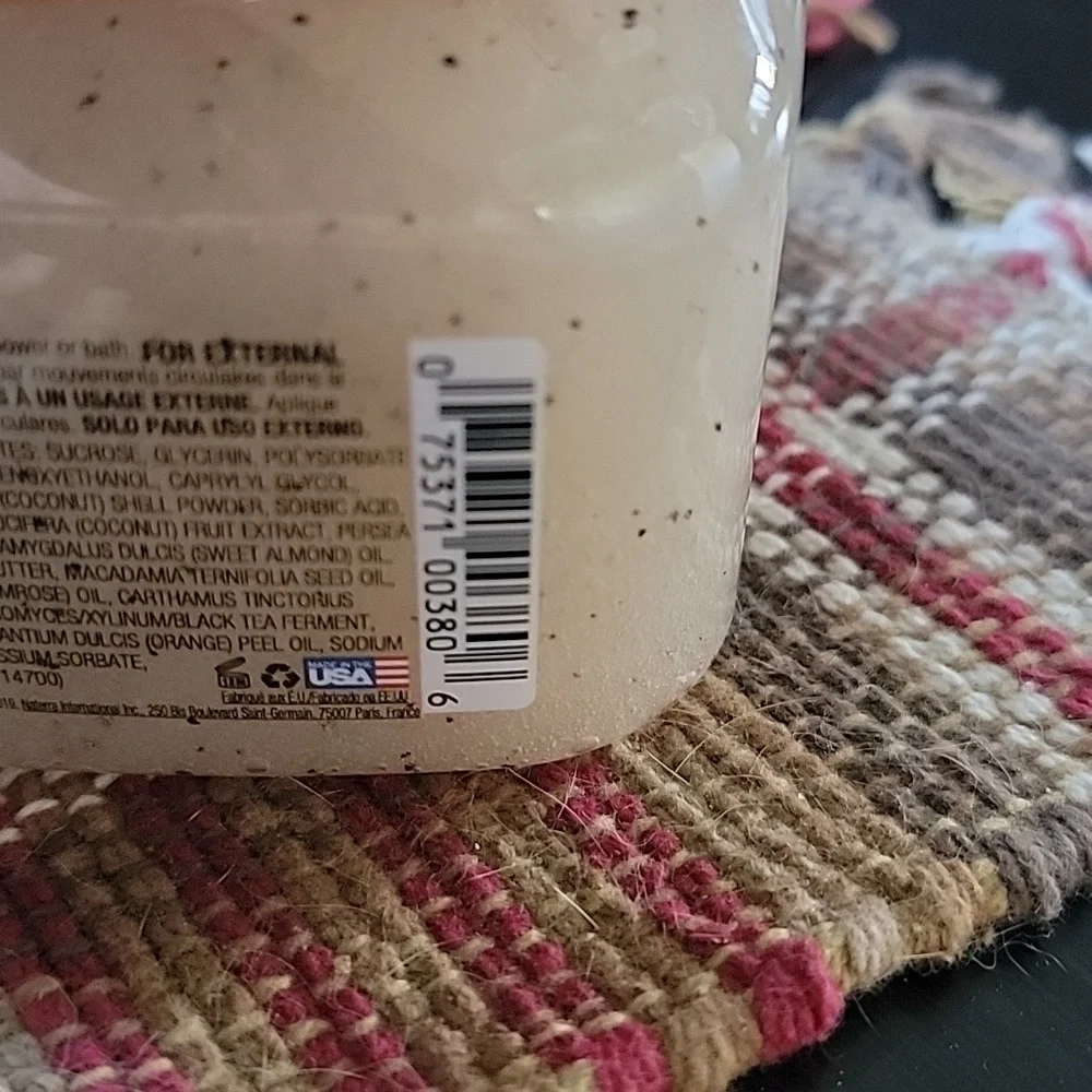 Limited Edition Tree Hut Boba Milk Tea Shea Sugar Scrub 18 oz - Picture 4 of 4
